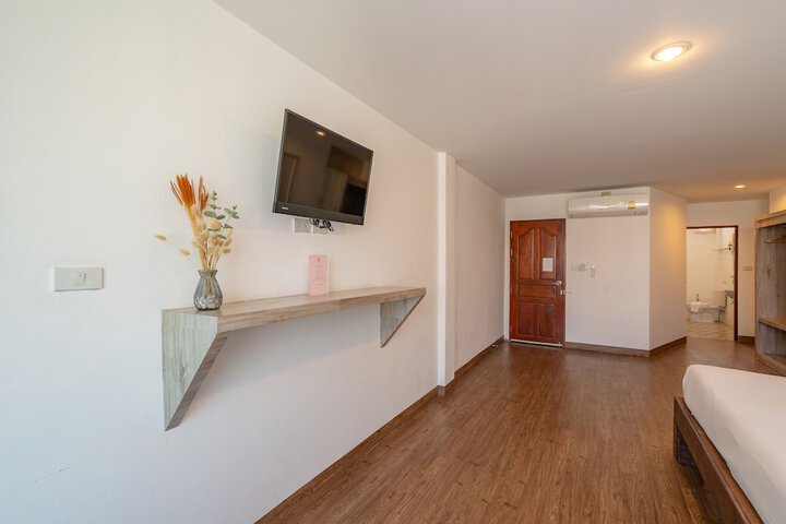 Room 32 of 149