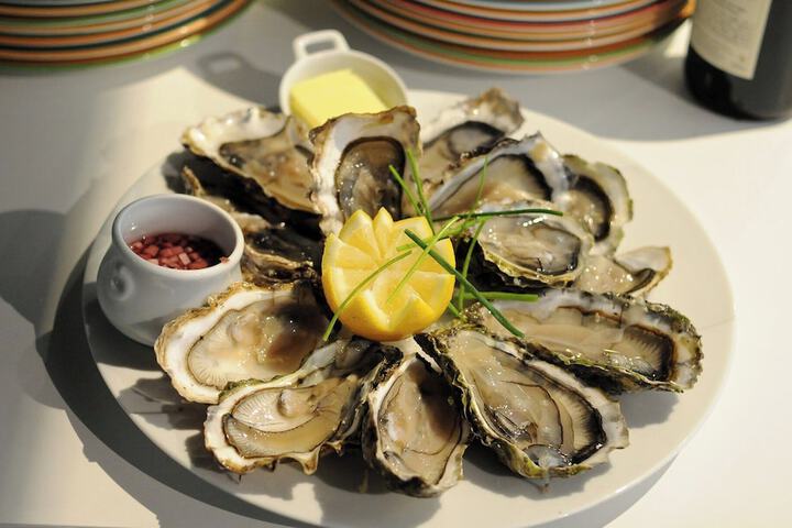 Dining 46 of 71