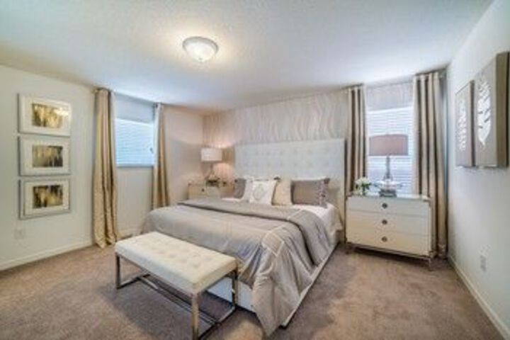 Room 12 of 32
