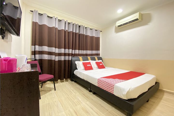 Room 12 of 24