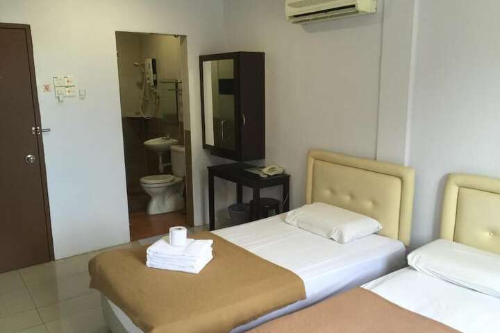Room 11 of 14