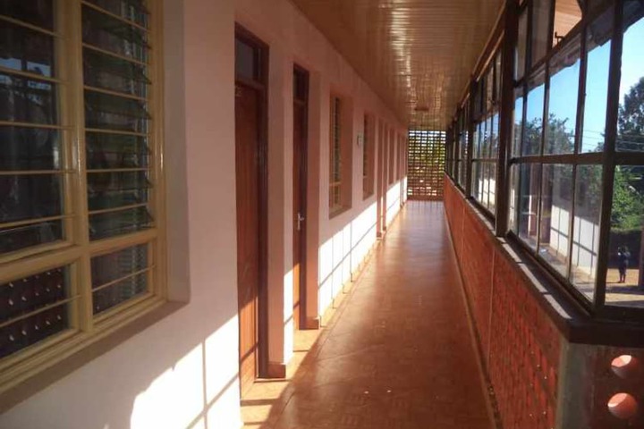 Ballroom/Hall 17 of 18
