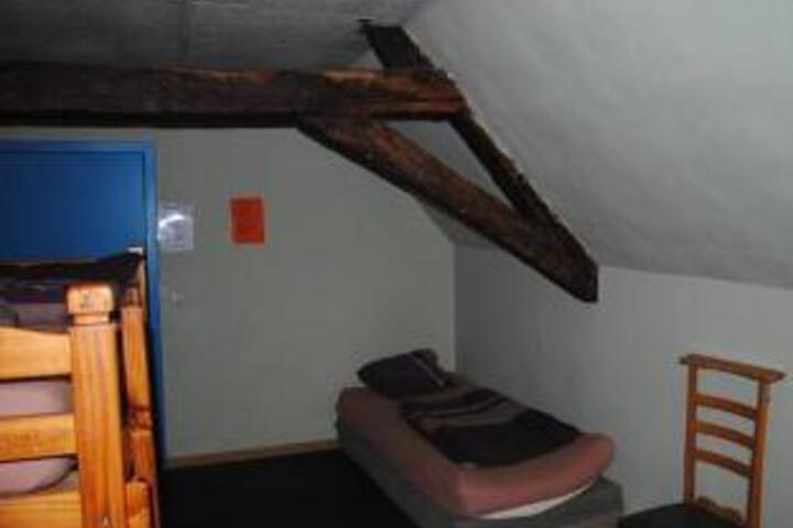 Room 15 of 24