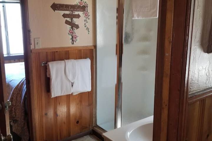 Room 107 of 149
