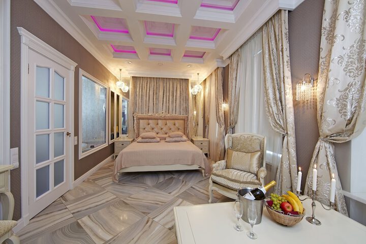 Room 7 of 75