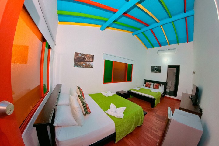 Room 2 of 21
