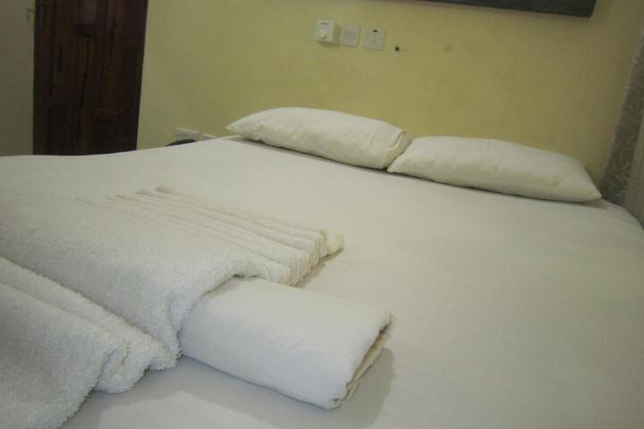 Room 13 of 50