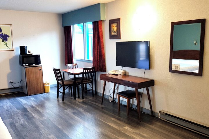Room 19 of 53
