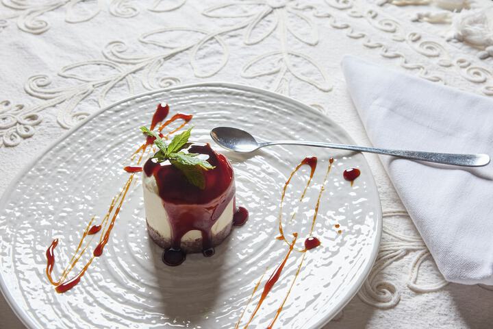 Dining 37 of 66