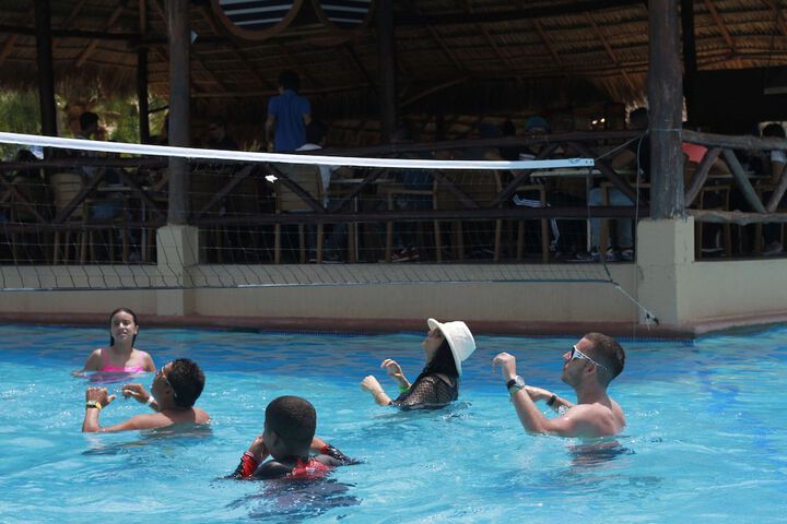 Pool 33 of 107