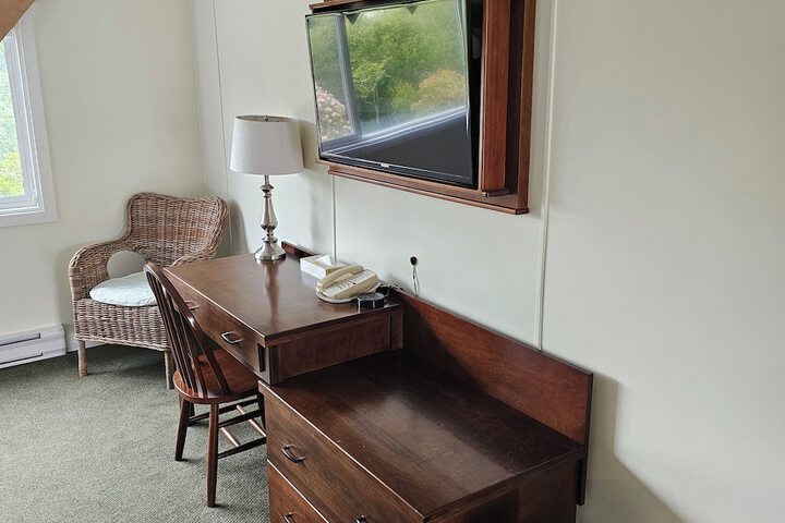 Room 10 of 17