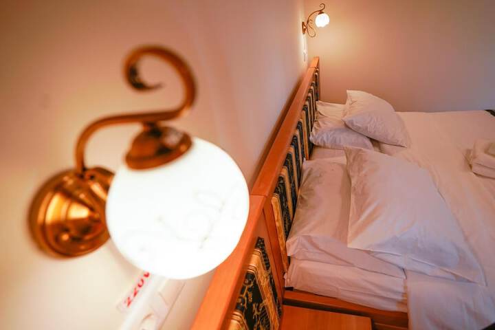 Room 9 of 54