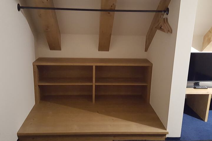 Room 12 of 138