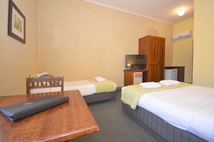 Room 5 of 37