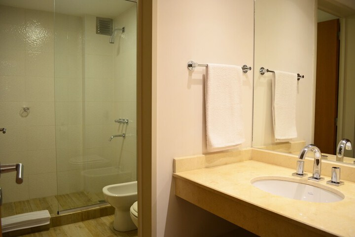 Room 29 of 47