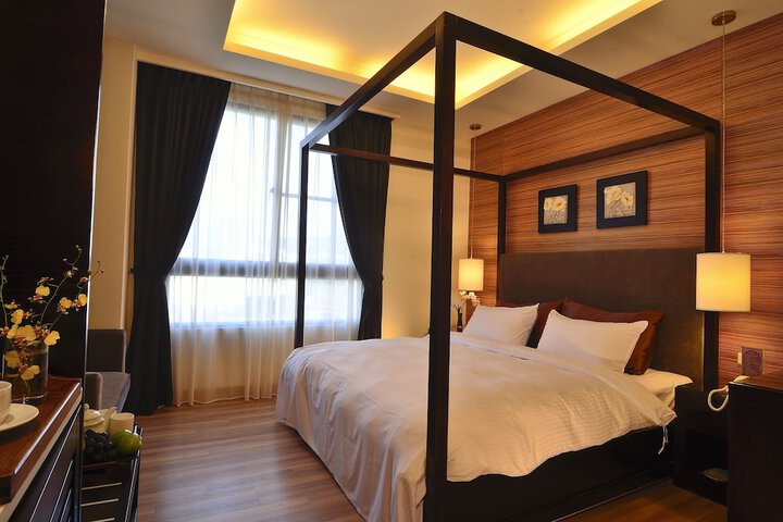 Room 6 of 97