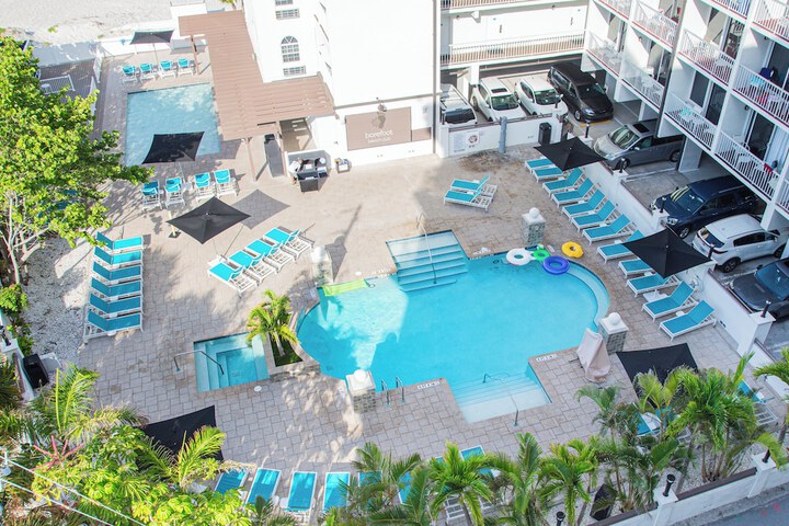 Pool 34 of 54