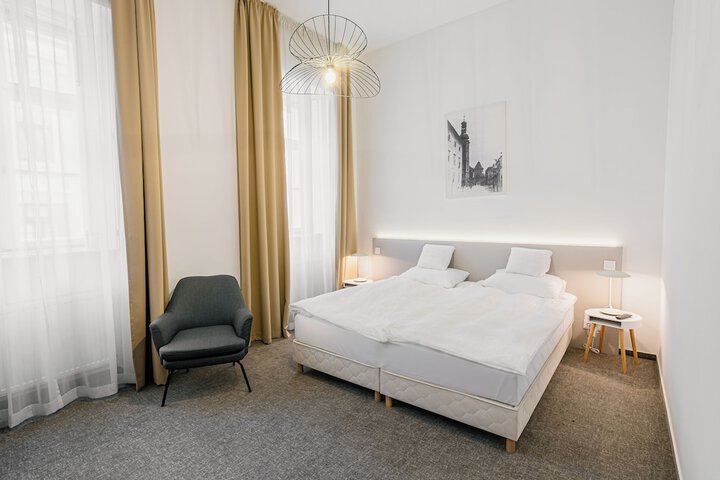 Room 3 of 39