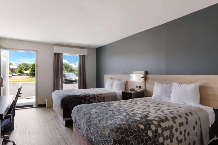 Standard Room, King or Two Doubles (11 of 11)