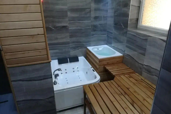 Spa 18 of 28