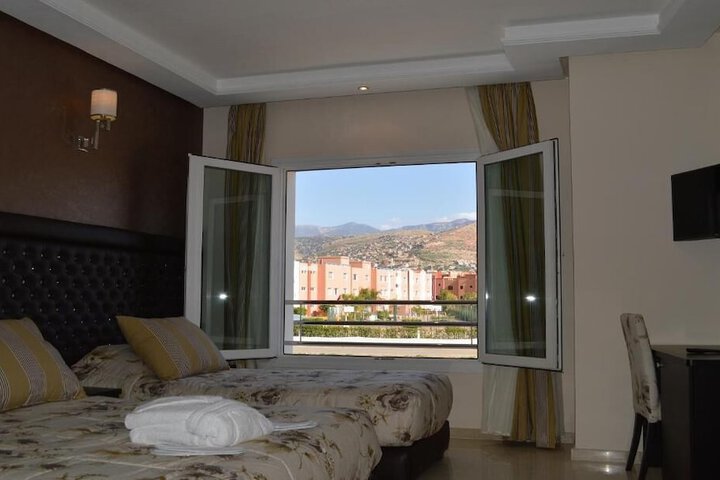 Room 2 of 36