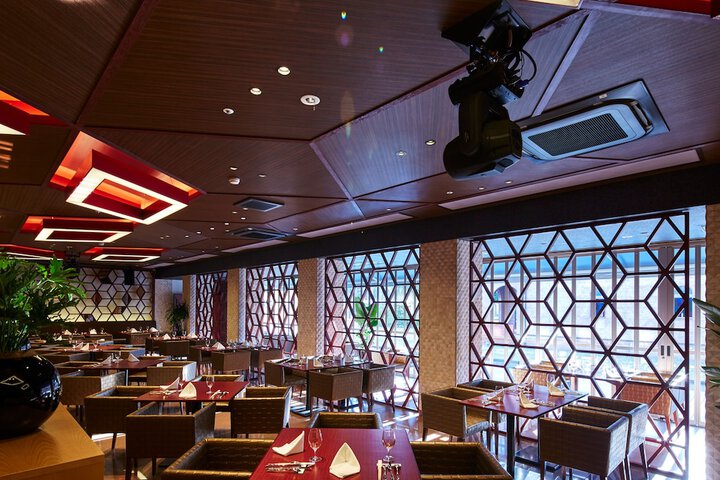 Dining 76 of 160