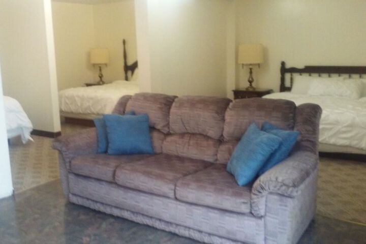 Room 5 of 63
