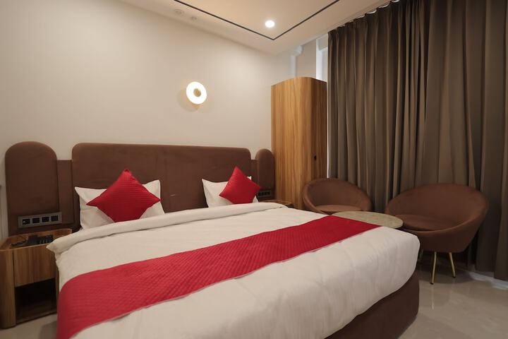 Room 6 of 83