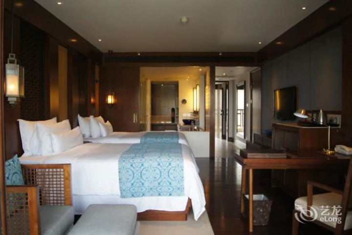 Room 5 of 42