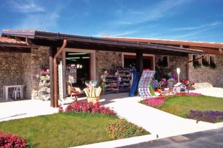 Gift Shop 15 of 35