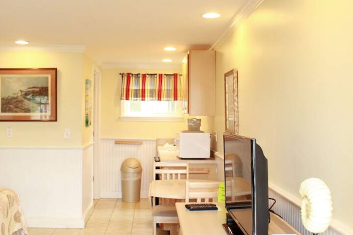 Room 30 of 230