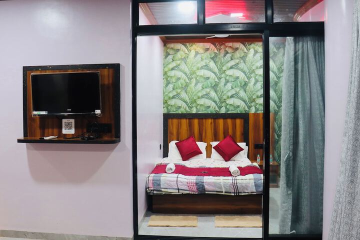 Room 13 of 56