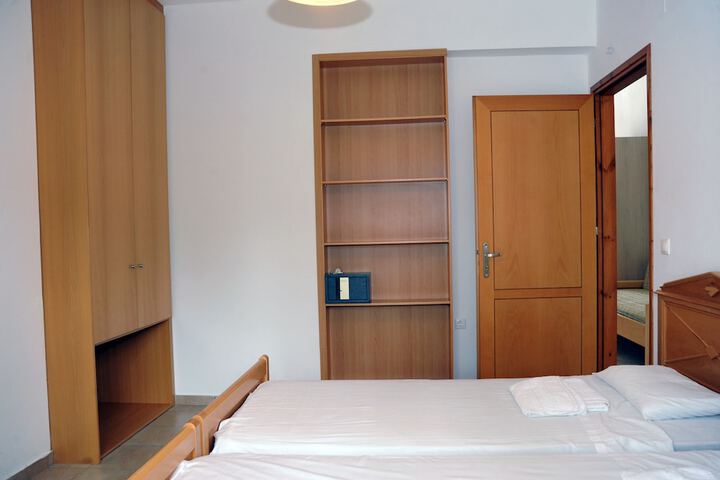 Room 7 of 47