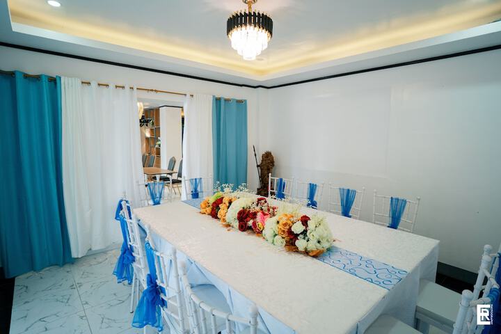 Dining 116 of 188