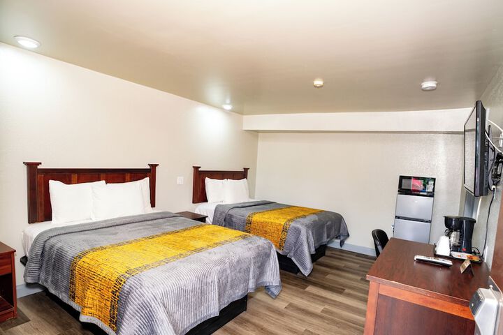 Room 12 of 23