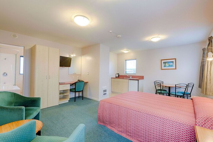 Room 21 of 43