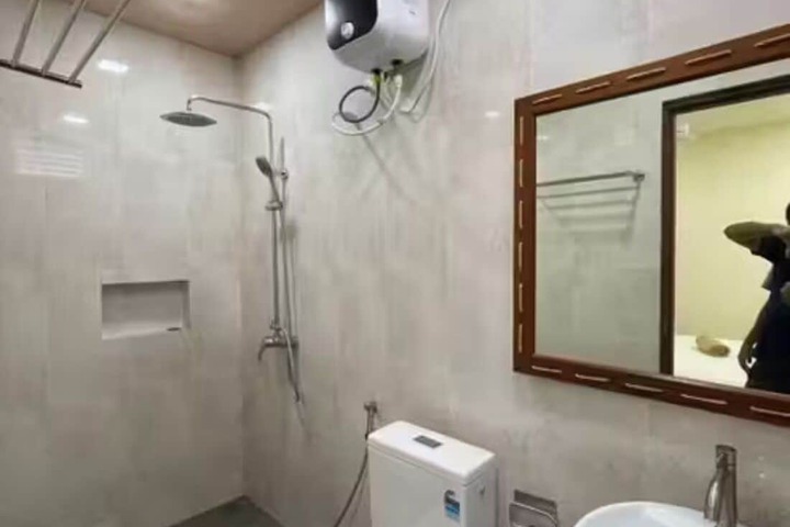 Room 3 of 13
