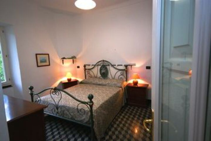 Room 27 of 97