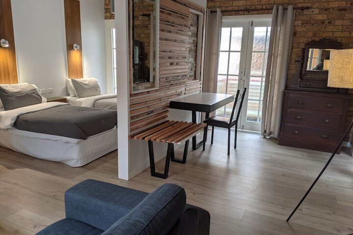 Room 12 of 175