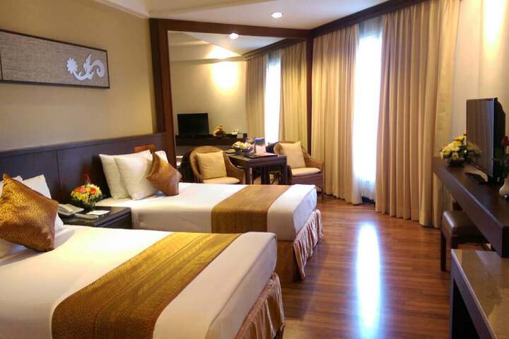 Room 30 of 50