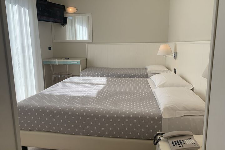 Room 13 of 88