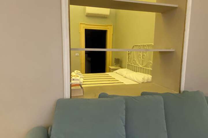 Room 5 of 20