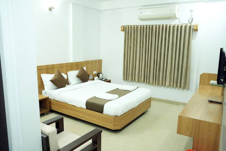 Room 26 of 42