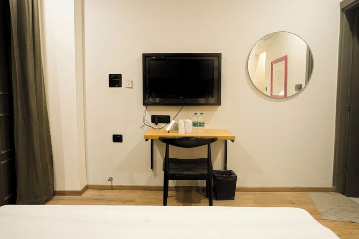 Room 9 of 23