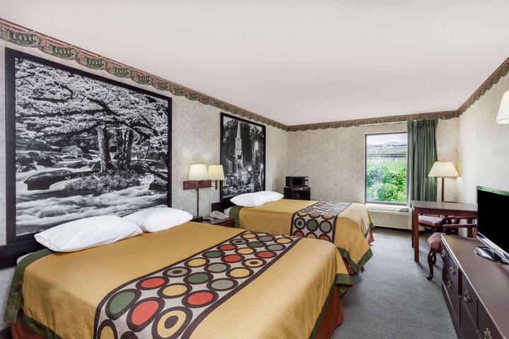 1 King Bed (12 of 16)