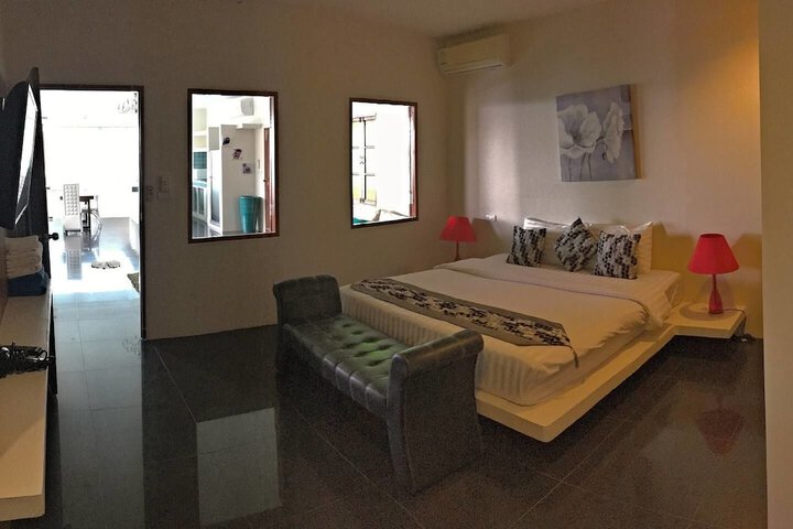 Room 53 of 96