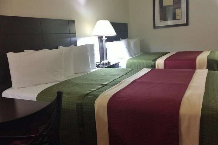 2 Double Beds (6 of 6)