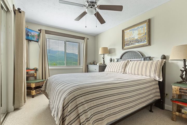 Room 2 of 102