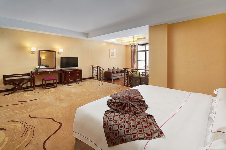 Room 16 of 53