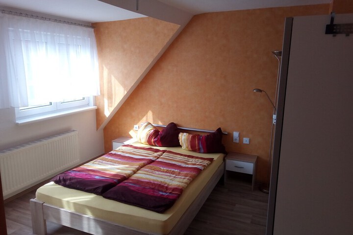 Room 3 of 60